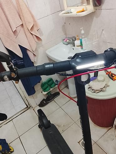 Nəqliyyat: Skuter 10 gün du alinib 1600 AZN . Tecılı satılır 600 AZN karopka var — 5