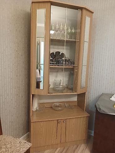 seyf dolab: Bucaq üçün vitrin-bufet - Material: ağac teksturalı laminat (açıq — 4