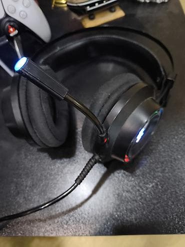 Qulaqcıqlar: Oyunçu qulaqlığı – RGB işıqlı, naqilli, mikrofonlu - Tam ölçülü — 1