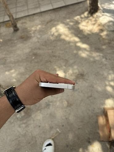 apple telefon: IPhone 13, Ağ, Face ID, Qırıq, Zəmanət — 5