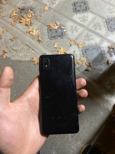 iphone 8 pro: Samsung Galaxy A01, rəng - Qara, Qırıq — 1