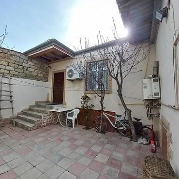 gencede ev: Kiraye Xüsusiyyətlər: - Tək mərtəbəli həyət evi, daş hasarlı bağ — 2