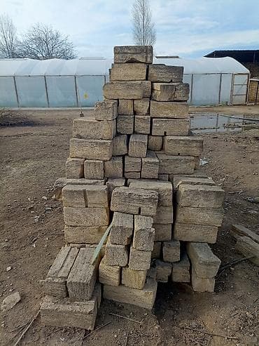 Məhəccərlər: Kubiklər Satılır Vəya Kənt Heyvanları İlə Barter Edilir — 3