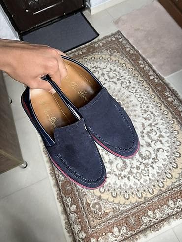 Kişi mokasinləri – tünd göy rəng, zərif süet üstlük. - Slip-on dizayn