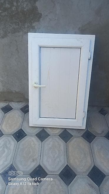 Ağ rəngli PVC materialdan kiçik qapı/pəncərə çərçivəsi