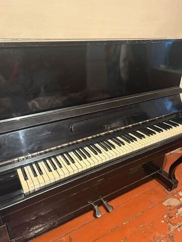 loro piana baku: Kuzbass upright piano - Korpus: parlaq qara rəngdə klassik vertikal — 1