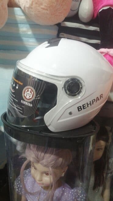 Alfa Romeo: Moto Kaskalar 35azn Ag Qzra Boz Moto Baqaj ag 35azn,Qara parlaq 45azn — 9