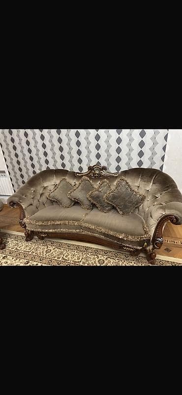oturaca: İşlənmiş, Klassik divan, Divan, Bazasız, Açılmayan — 1