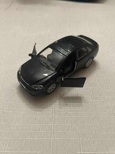 bugatti veyron qiymeti: Qara rəngli sedan tipli oyuncaq avtomobil maketi - Material: metal və — 4