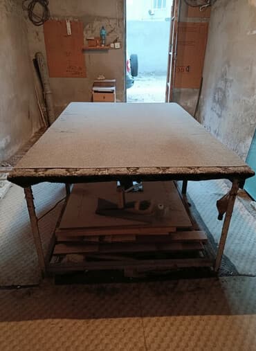 işlənmiş diktler: Dülgər işi üçün böyük ölçülü iş masası Üst hissəsi dikt, dəmir — 2