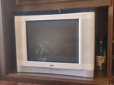 JVC kineskop televizoru - Ekran: klassik CRT, təxmini 28–32 düym
