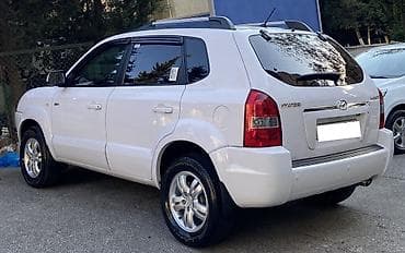 Hyundai Tucson: 2 l | 2008 il Ofrouder/SUV — 8