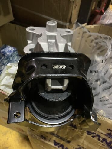 ниссан запчасти: Nissan Paduşkaları Arxa,qabaq,ön,iç,çöl,on,ic,col,alt,üst,sol,sag,sağ — 1