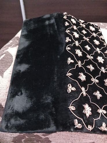 maqnit qolbaqlar: Qara məxmər qadın əl clutçu - Material: yumşaq, parlaq məxmər (qara) — 1