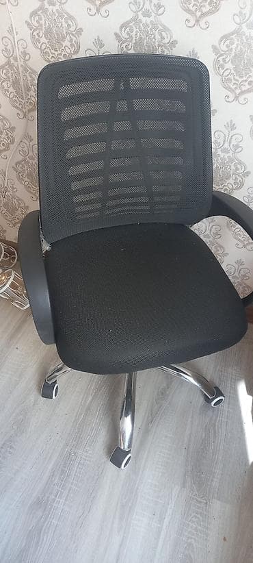 ofis şəkilləri: Ofis və oyun kresloları — 2