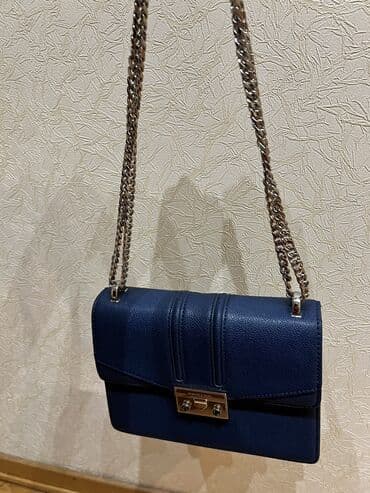 Çantalar: Çiyin çantası, Charles & Keith, İşlənmiş