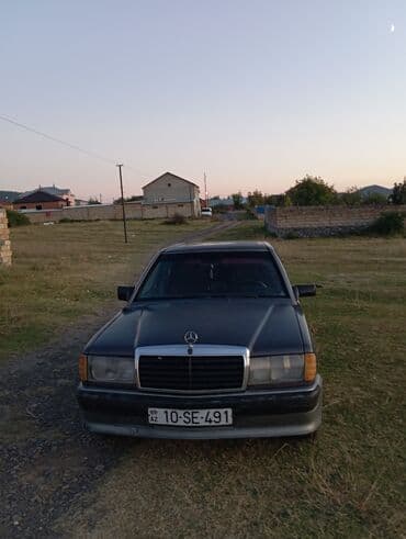 mersedes disk r15: Mercedes-Benz 190: 2 l | 1992 il Sedan — 1