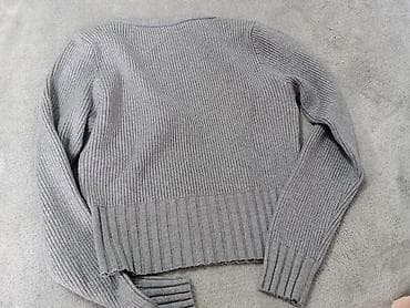 kargo şalvar: Bershka qadın köynəyi və svitşörtü. Hərəsi beş manatdır. 1) Köynək — 9