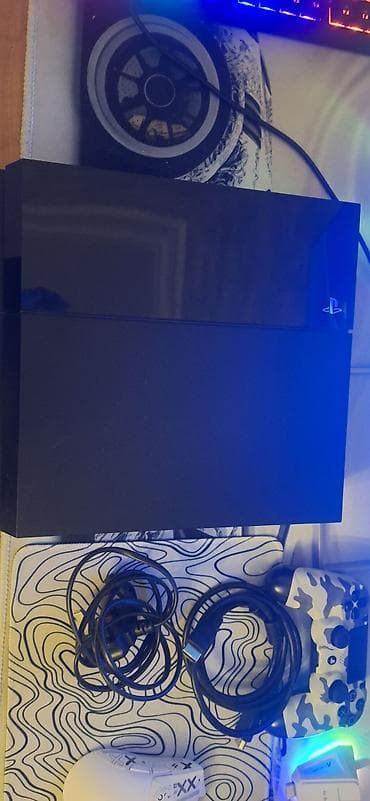 Sony PlayStation 4 (PS4) – Original model Komplekt: - PS4 konsolu