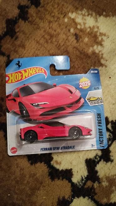 ucuz gitara satisi: Hot Wheels Ferrari dəstləri –3 lu dest 31 azn tek tek - Ferrari — 3
