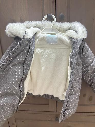 cool geyimler: Uşaq üçün qış palto-kurtka - Rəng: boz, xırda ağ nöqtəli naxış - — 2