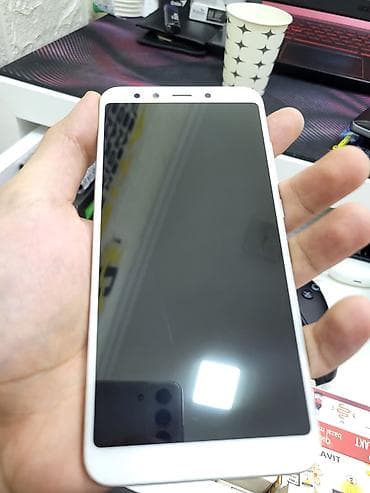 Xiaomi Mi A2, rəng - Qızılı, 
 İki sim kartlı — 2