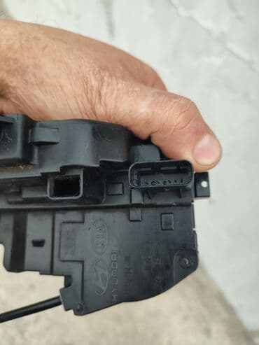 ət çəkən maşin: Hyundai Sanata 2008-2009 madel üçün,Şofer teref qabaq qapı üçün — 2