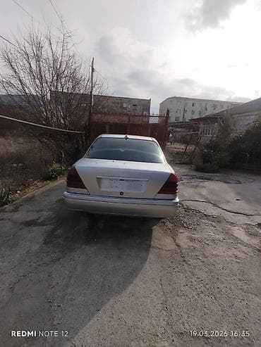 uaz 3303 satisi: 1995 1.8 aftamat yeni krasqadan cıxıb sənətlər qaydasında sığorta — 1