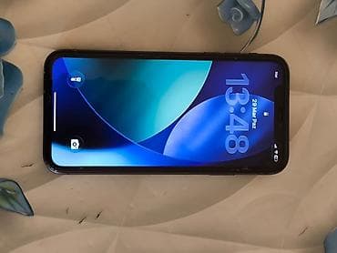 iphon xr: IPhone 11, Qara, Face ID — 4