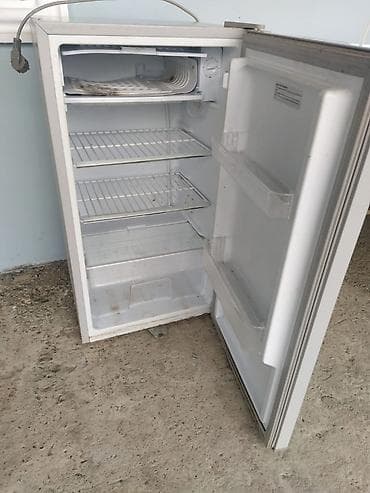Mini Soyuducu Satılır, rəng - Ağ — 2