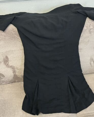 черная платья новая: “Koton” brendinə məxsusdur. - Kəsim: Bədənə oturan, aşağı hissədə iki — 1