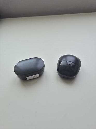 bluetooth qulaqciqlar: İki ədəd simli TWS qulaqlıq dəsti - Kompakt şarj qutuları ilə — 1
