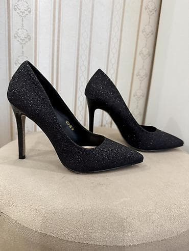 Qadın klassik hündürdaban ayaqqabı. cəmi 1 dəfə getinilib - Rəng