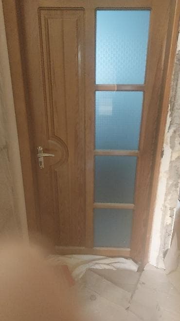 İdeal vəziyətdə şam ağacindan qapilar satilir.5əd var.1 ədədin qiyməti — 2