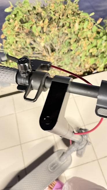 Elektrik nəqliyyatı: Xiaomi elektrik skuter - Brend/model: Xiaomi (gövdə və platformada — 1