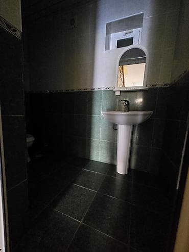 Kiraye ev_binəqədide varoviskide iron otele yaxin 6 otaq ev 1400 — 5