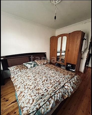 evlerin kreditle satisi: 2 otaqlı mənzil – şəhər daxili məhəllədə Plan və sahə: - 2 ayrı otaq — 5