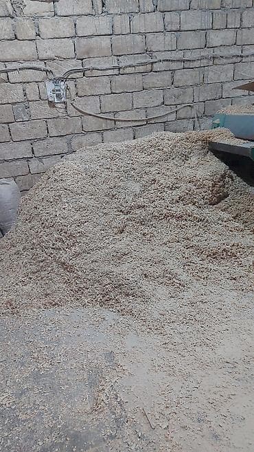mal dili bitkisi: Məhsul: Taxta yonqarı və talaş Təsvir: - Dülgər sexində istehsal — 2