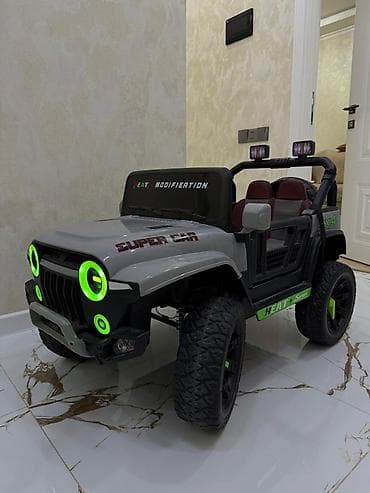 Uşaq üçün elektrikli off-road tipli maşın - Korpus: Jeep stilində