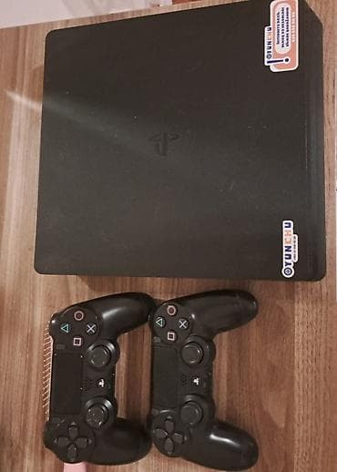 playstatio: Sony PlayStation 4 Slim oyun konsolu və 2 ədəd DualShock 4 gamepad — 1