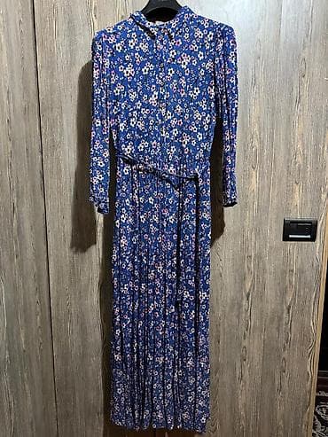 teze donlar: Mavi rəngli, çiçək naxışlı uzun don - Dizayn: Bütünlükdə xırda ağ və — 2