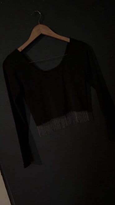 klassik qadın geyimləri: Qadın geyim dəsti – 4 parçalı İcinde hec geyinilmemis ve yeni olanida — 3