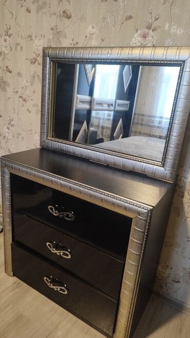 mətbəxt dolabı: İşlənmiş, Kupe, 3 qapılı Düz dolab, Qarderob, paltar dolabı — 5