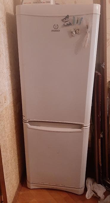 Компьютеры, ноутбуки и планшеты: 2 двери Indesit Холодильник Продажа, цвет - Белый — 1