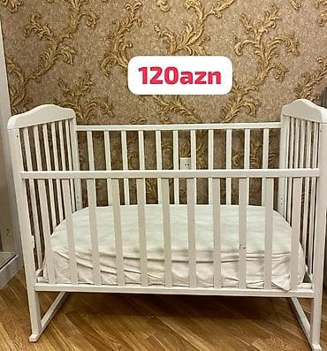 Oğlan və qız üçün, İşlənmiş, Dördbucaq, Beşik, Dəstsiz, Matras ilə, Yellənmə mexanizmi ilə — 1