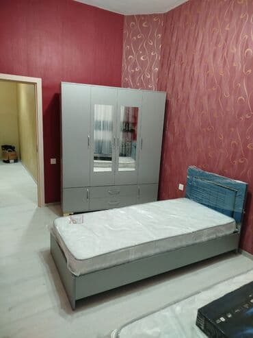 neftcilerde kiraye ev: Bu mənzil yaşayış üçün bütün əsas şəraiti təklif edir. Geniş qonaq — 6