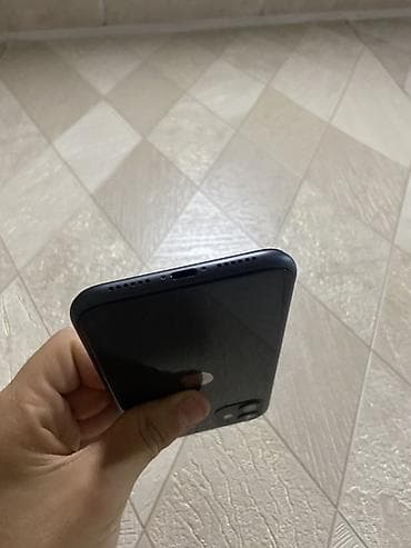 iphone 11 plata: IPhone 11, Qara — 7