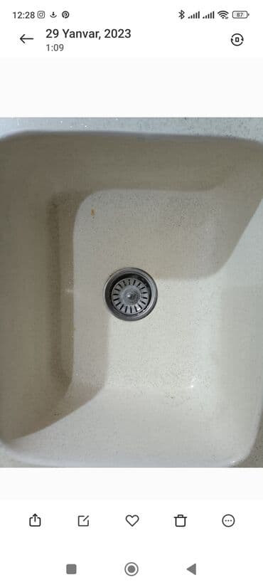 el uz yuyan moyka: Moydadırlar — 2