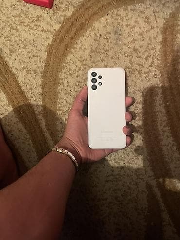 samsung a99: Samsung Galaxy A13, 32 GB, rəng - Ağ — 1