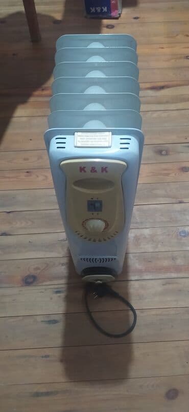 yağ çəkən aparat qiyməti: Təzə yağ radiatoru, istifadə olunmayıb, ayaqları (təkərləri) — 4